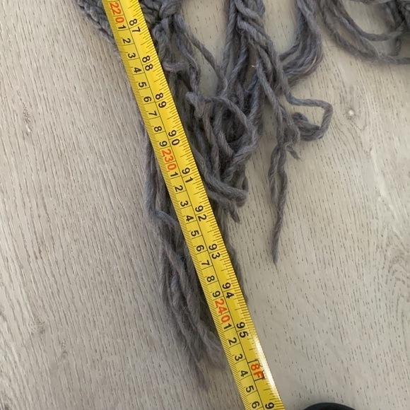 Cintelli e Galluzzo Italian Wool Blend Scarf Gray oversized braided fringe Italy - Picture 6 of 6